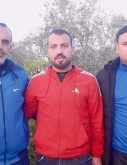 الكرد في المنتصف