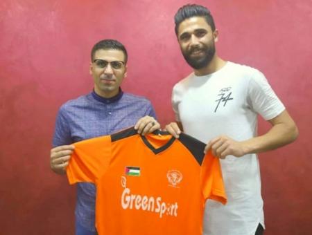 عطايا جودة يمينًا